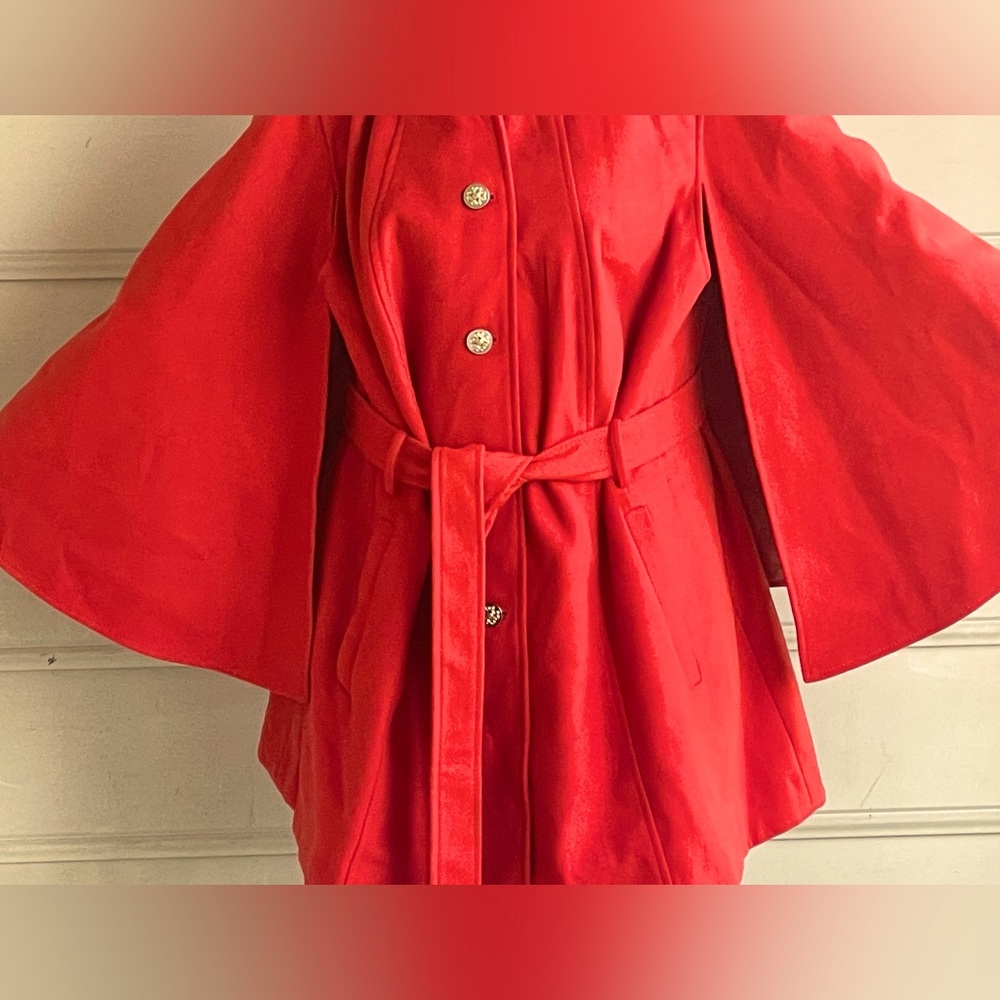 Jessica Simpson cape pea coat with hood and belt. Gorgeous rust/orange color.